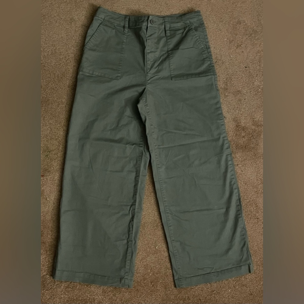 Green Charter Club Straight Leg Pants.